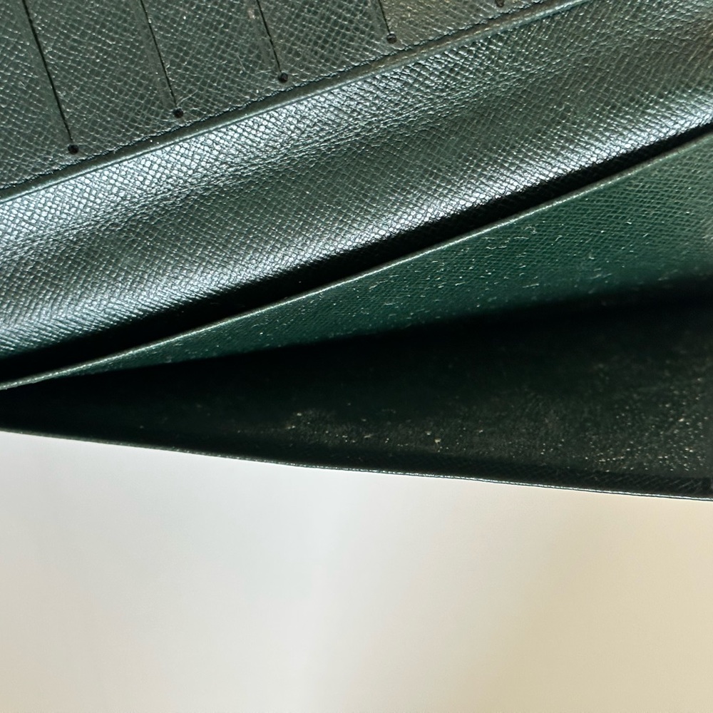 AUTH Louis Vuitton Green Taiga Leather Long Wallet Check Book Bill Credit Card - Picture 9 of 9
